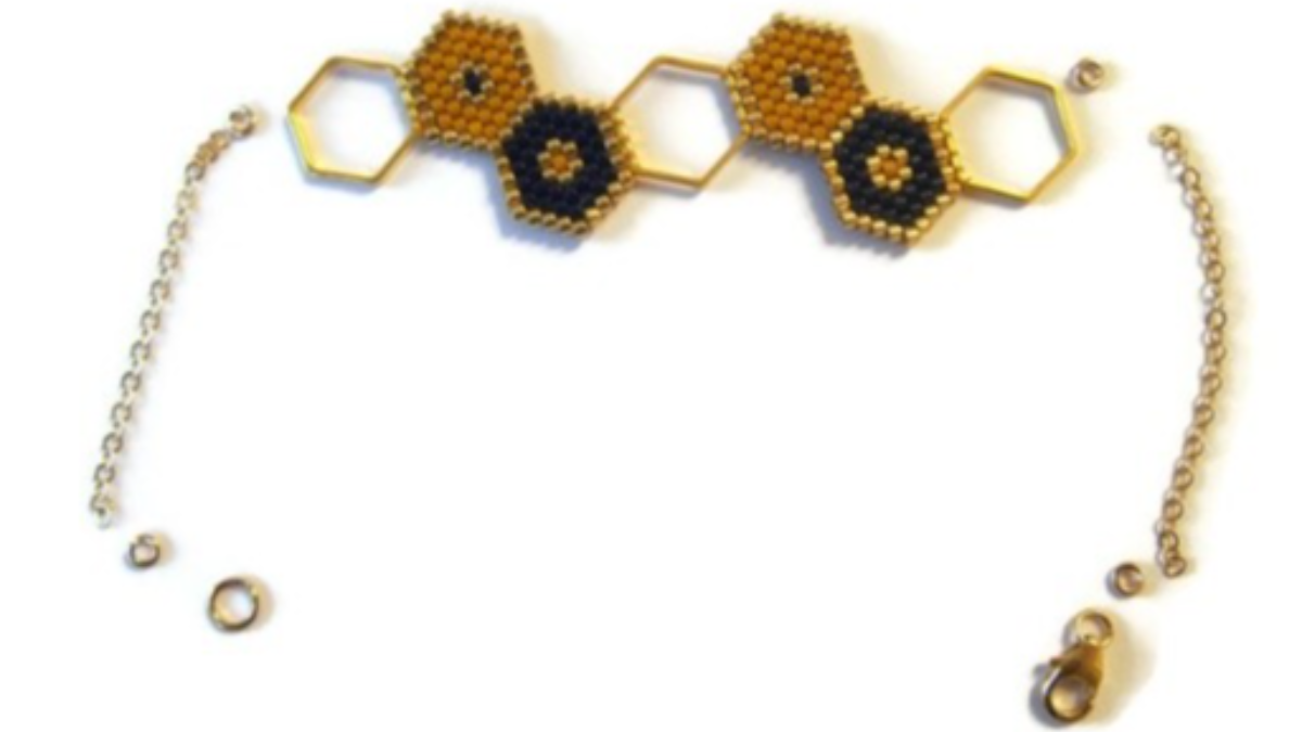 pestaña hexagonal y correa de tejido brickstitch : Paso 12 pestaña hexagonal y correa de tejido brickstitch : Paso 12