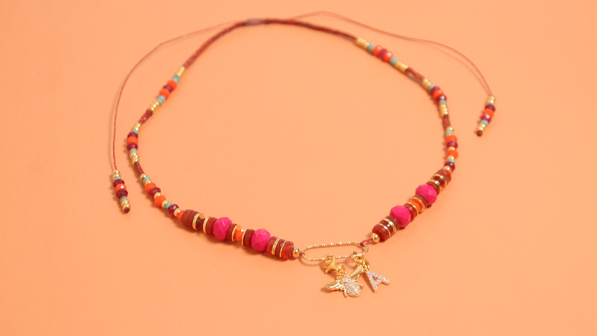 Collar de macramé con cuentas facetadas y espaciador central en plata 925 : Paso 9