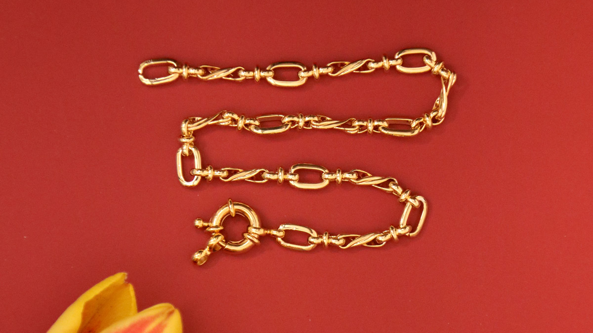 Collar con cadena de oro y cuentas de granate : Paso 2 Collar con cadena de oro y cuentas de granate : Paso 2