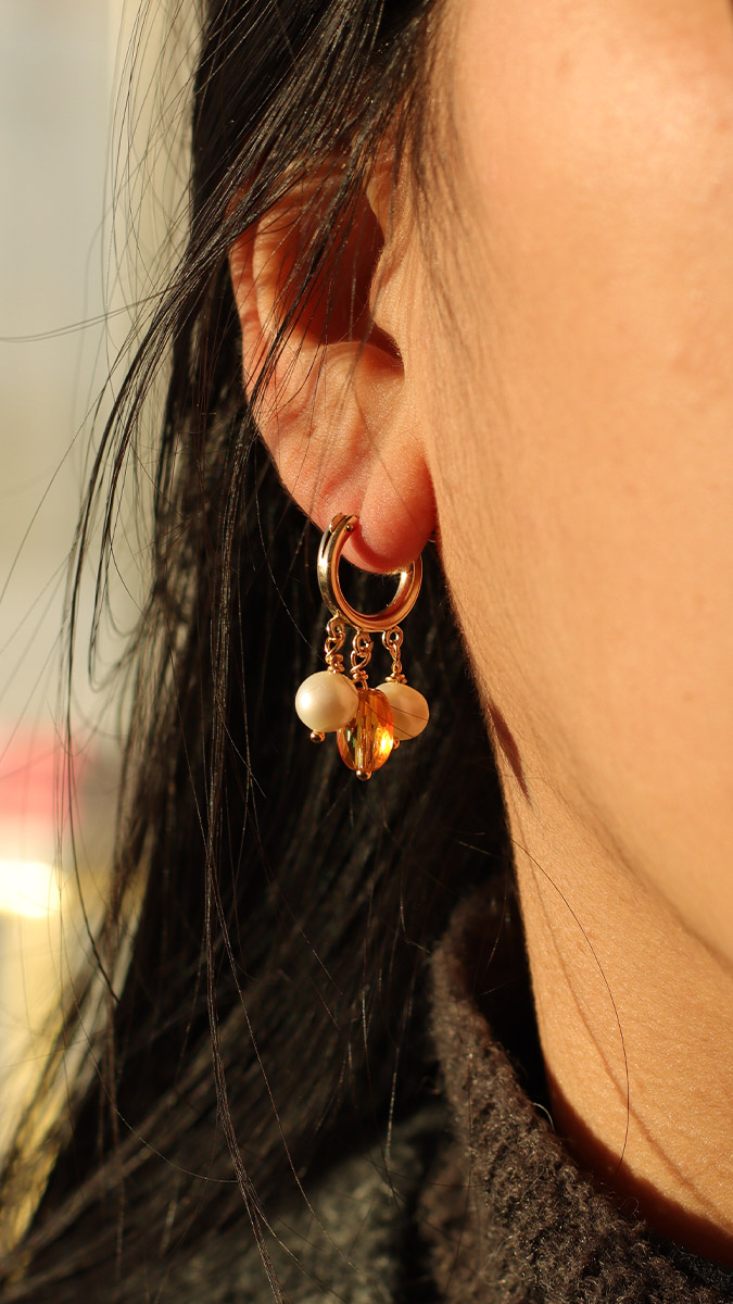 DIY Pendientes de aro dorados con cuentas de perlas