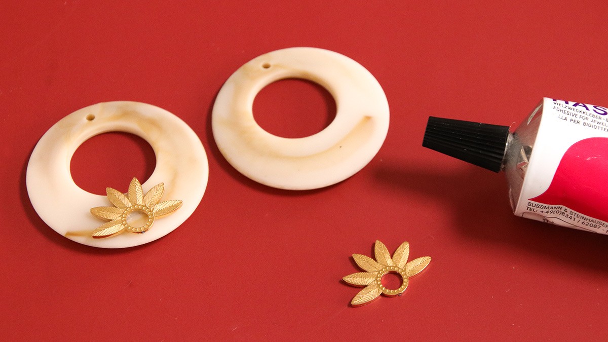 Pendientes de resina y cabujones de piedras preciosas : Paso 3 Pendientes de resina y cabujones de piedras preciosas : Paso 3