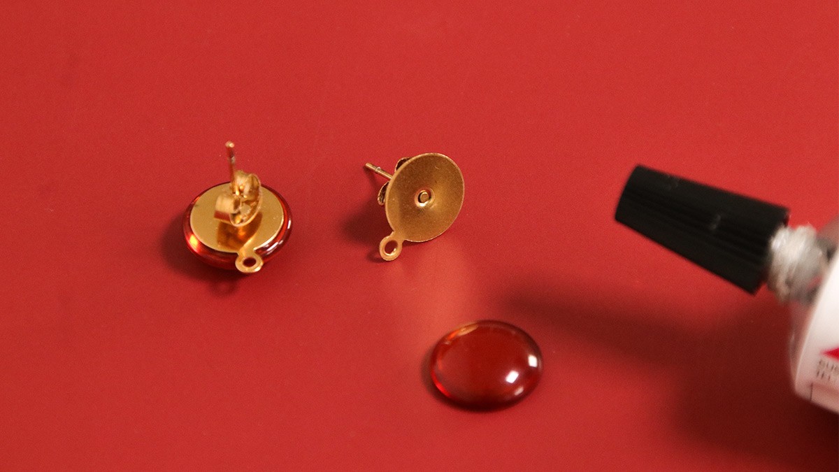 Pendientes de resina y cabujones de piedras preciosas : Paso 4 Pendientes de resina y cabujones de piedras preciosas : Paso 4
