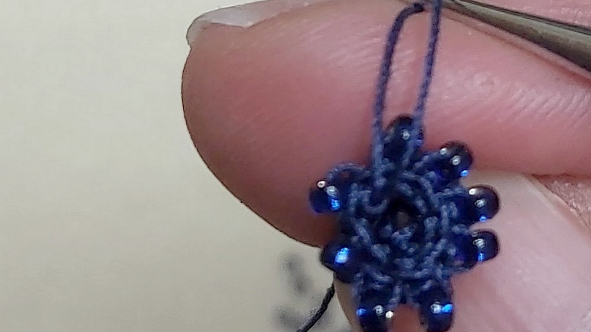 Juego de pulseras de ganchillo en espiral Miyuki con cuentas : Paso 3