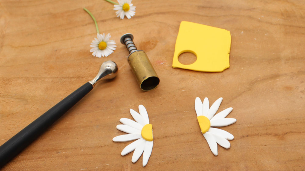 Pendientes flores de margarita en arcilla Fimo : Paso 4 Pendientes flores de margarita en arcilla Fimo : Paso 4