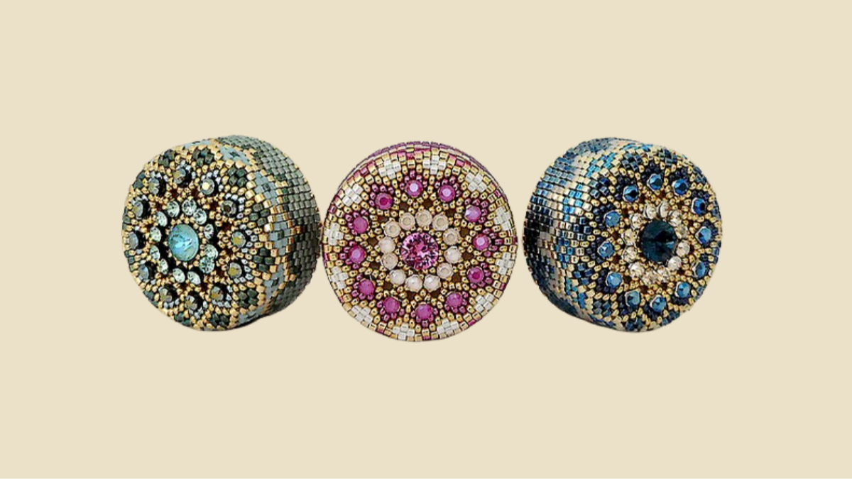 Esquema Tutorial Simon by Puca con cabujón, malla de strass, Rocaille y Delicas Miyuki Esquema Tutorial Simon by Puca con cabujón, malla de strass, Rocaille y Delicas Miyuki