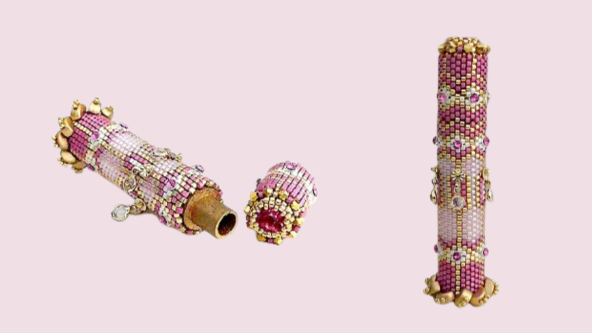 Estuche de agujas DIY Dora de Puca con soporte de madera y cuentas de vidrio kos