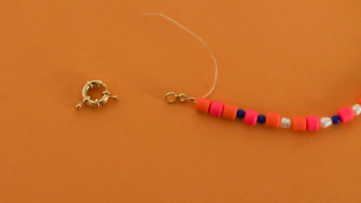 Collar de varias vueltas con chal grande, cuentas Heihi, perlas de agua dulce y amuleto del zodiaco Libra. : Paso 4 Collar de varias vueltas con chal grande, cuentas Heihi, perlas de agua dulce y amuleto del zodiaco Libra. : Paso 4