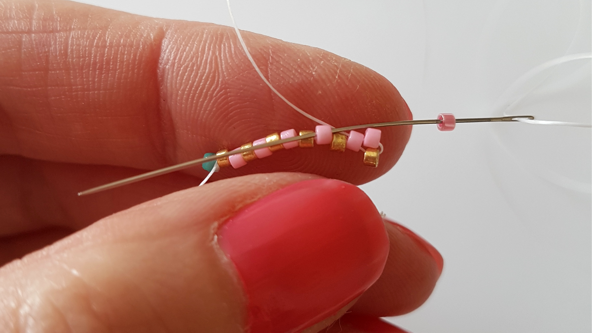 Delica Miyuki peyote perla tejer diagrama de hielo : Paso 4