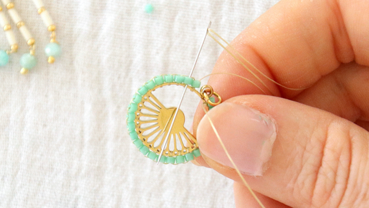 Pendientes de Miyuki Delica y Bugles de Turquesa : Paso 4 Pendientes de Miyuki Delica y Bugles de Turquesa : Paso 4