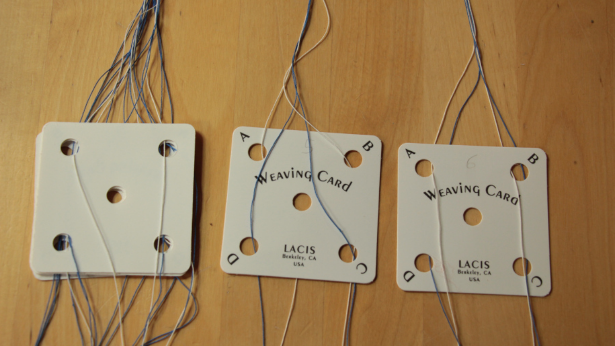 DIY Pulsera para principiantes para tejer tarjetas : Paso 3