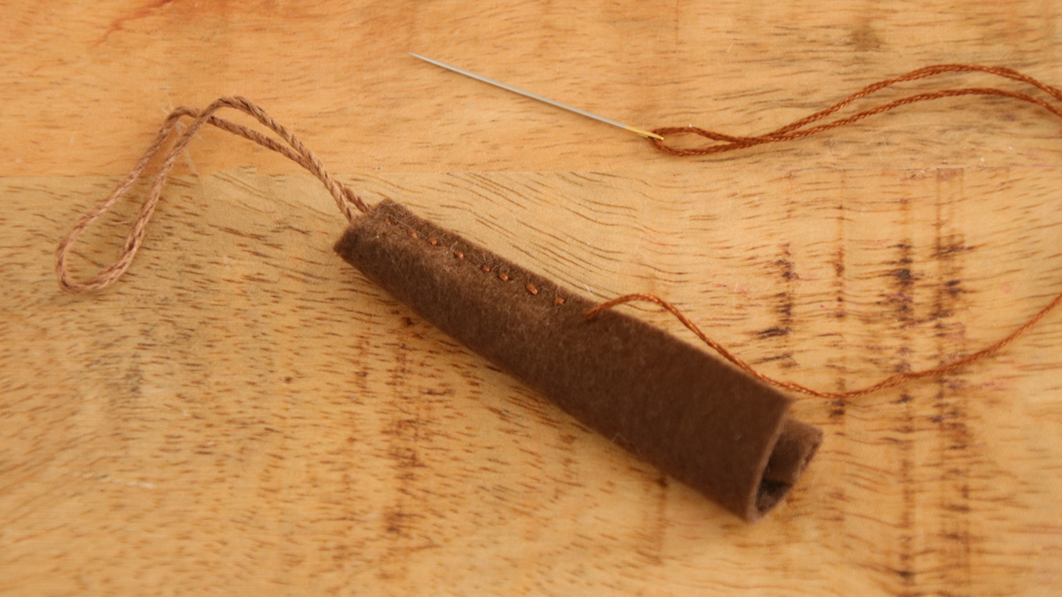 Patrón de fieltro para la decoración del árbol de Navidad Aromas de Navidad : Paso 12 Patrón de fieltro para la decoración del árbol de Navidad Aromas de Navidad : Paso 12