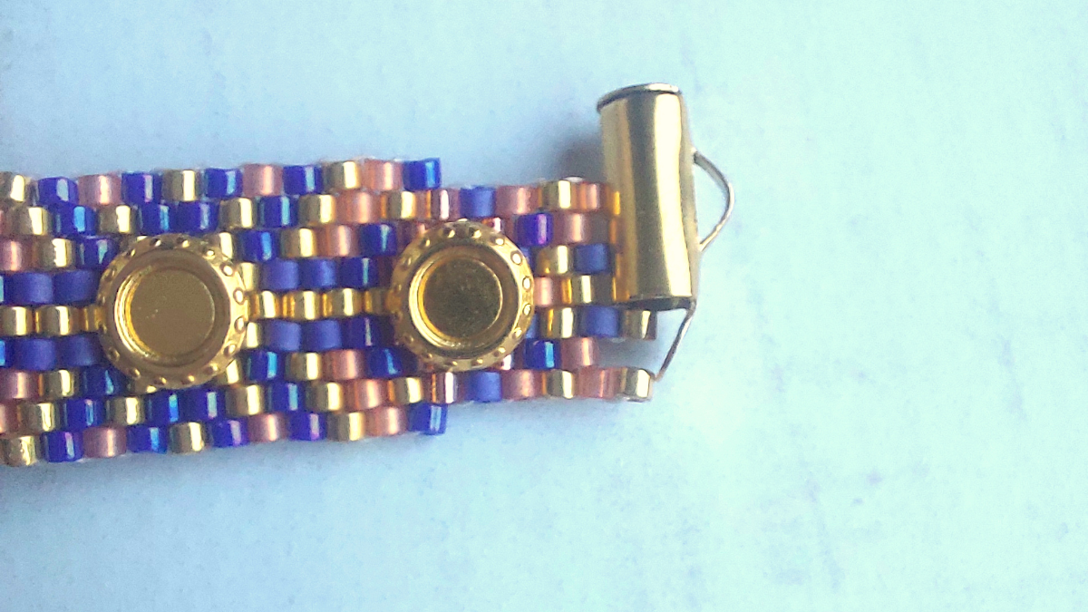 DIY Pulsera de tejido de peyote y cristal puro : Paso 2 DIY Pulsera de tejido de peyote y cristal puro : Paso 2