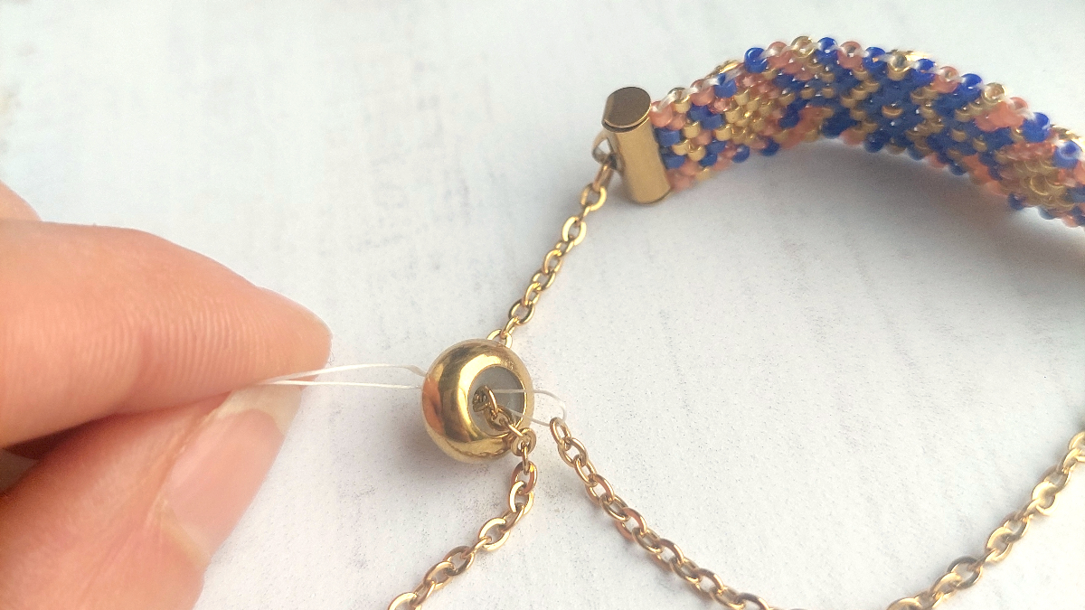 DIY Pulsera de tejido de peyote y cristal puro : Paso 5 DIY Pulsera de tejido de peyote y cristal puro : Paso 5