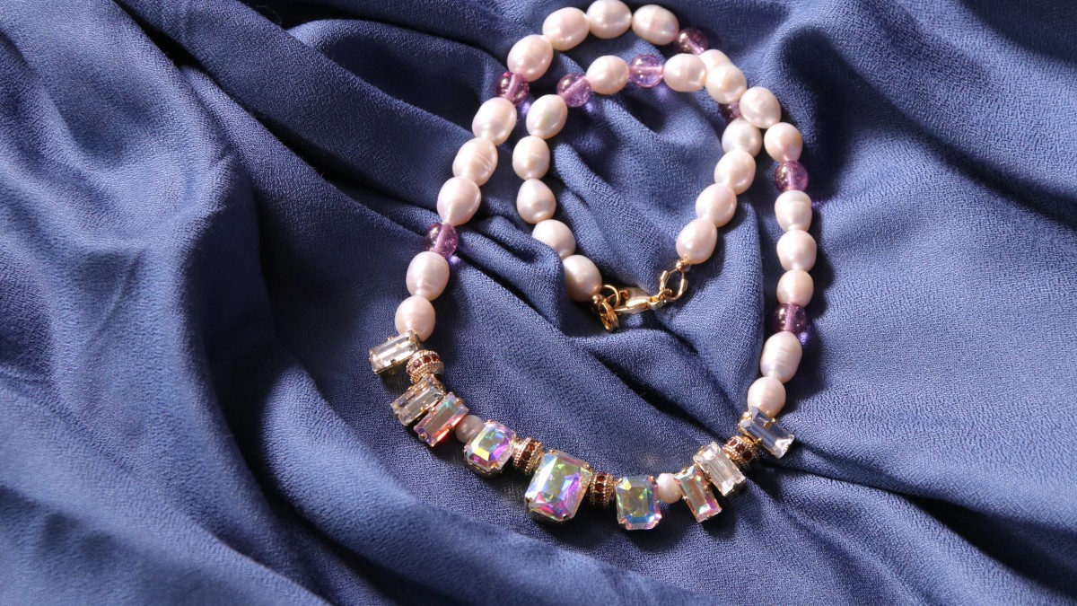 Collar de cristal Aurora para mujer