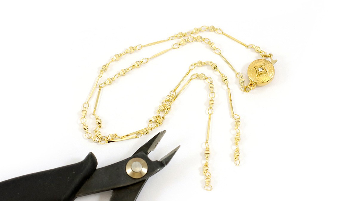 Tutorial de collar de perlas de agua dulce y piedras preciosas : Paso 2