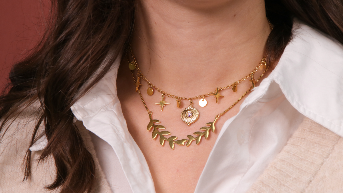 Dos collares de inoxidable con rama de colgante dorada - & Co