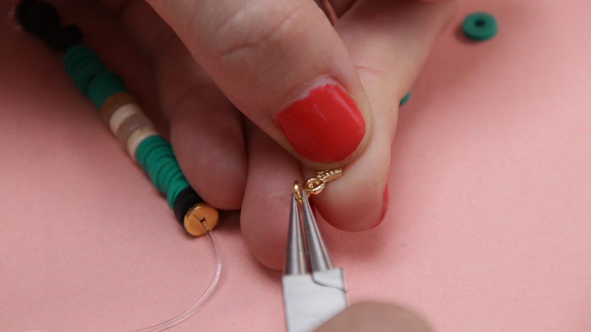 Pulseras elásticas redondas heishi modelo Canopée : Paso 6