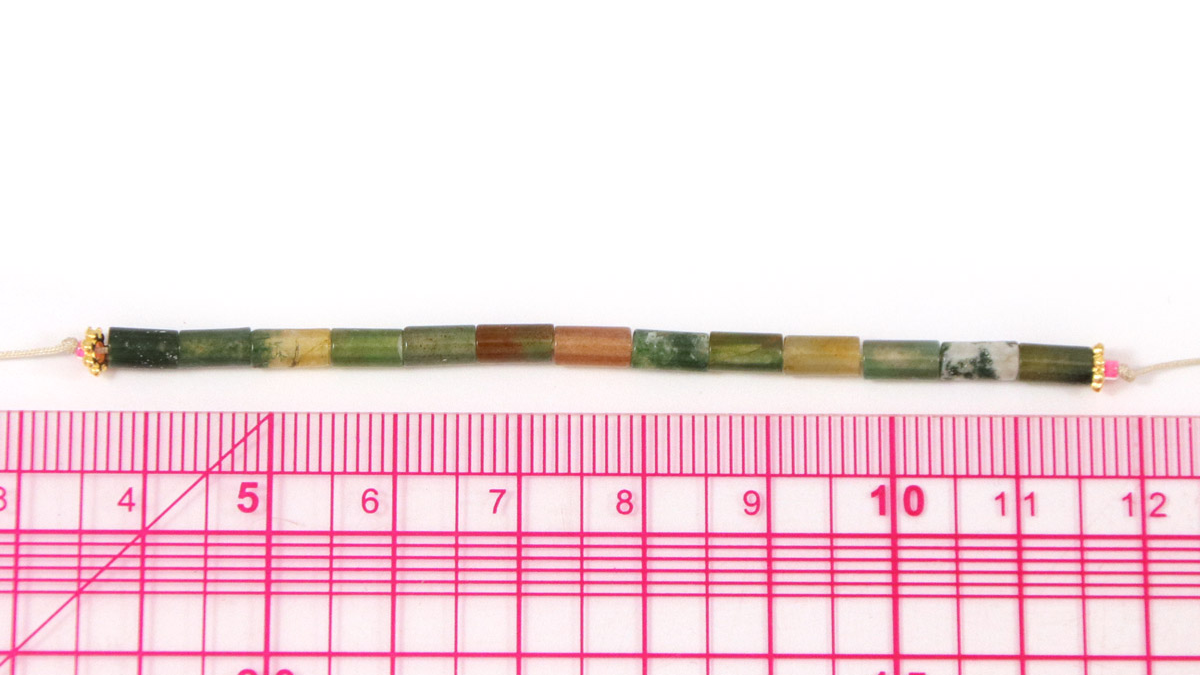 Pulseras finas Tuto con abalorios heishi y charms : Paso 2 Pulseras finas Tuto con abalorios heishi y charms : Paso 2