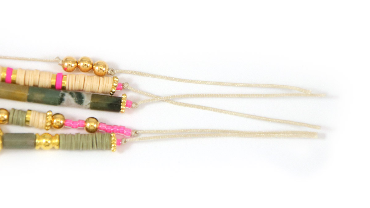 Pulseras finas Tuto con abalorios heishi y charms : Paso 7 Pulseras finas Tuto con abalorios heishi y charms : Paso 7