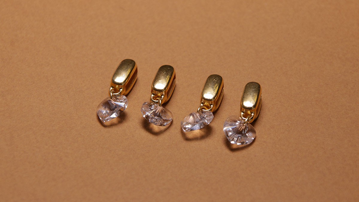 DIY Collar de perro : Cordón de cuero y cristales : Paso 2 DIY Collar de perro : Cordón de cuero y cristales : Paso 2