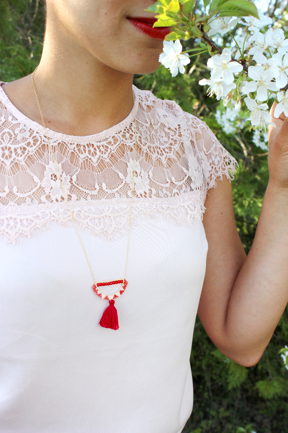 Esquema Miyuki collar media luna técnica punto de ladrillo