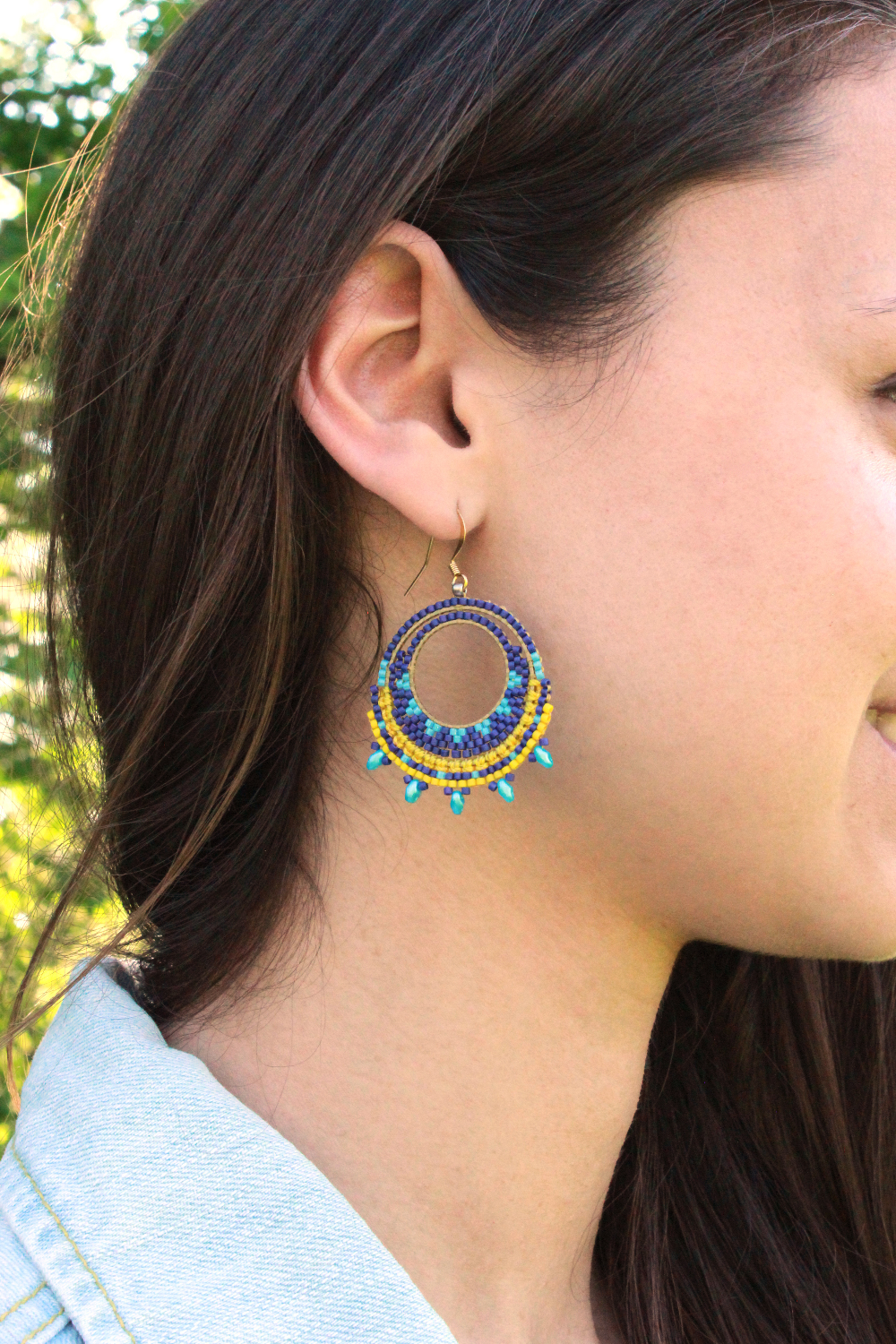 Pendientes mixtos de macramé y miyuki