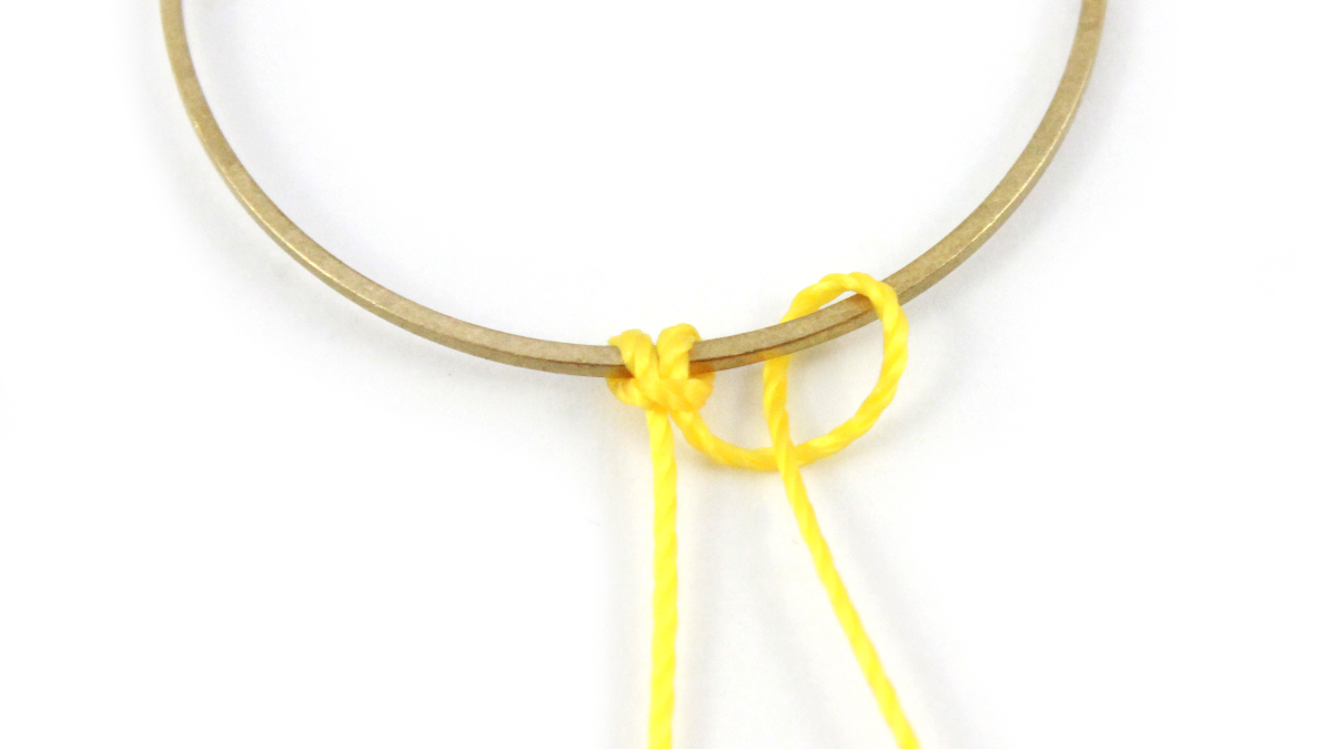 Pendientes mixtos de macramé y miyuki : Paso 2