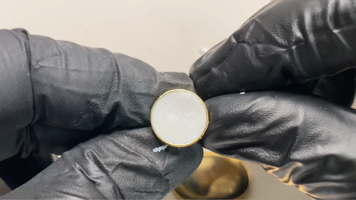 Pendientes colgantes de polímero, tinta y resina UV : Paso 5