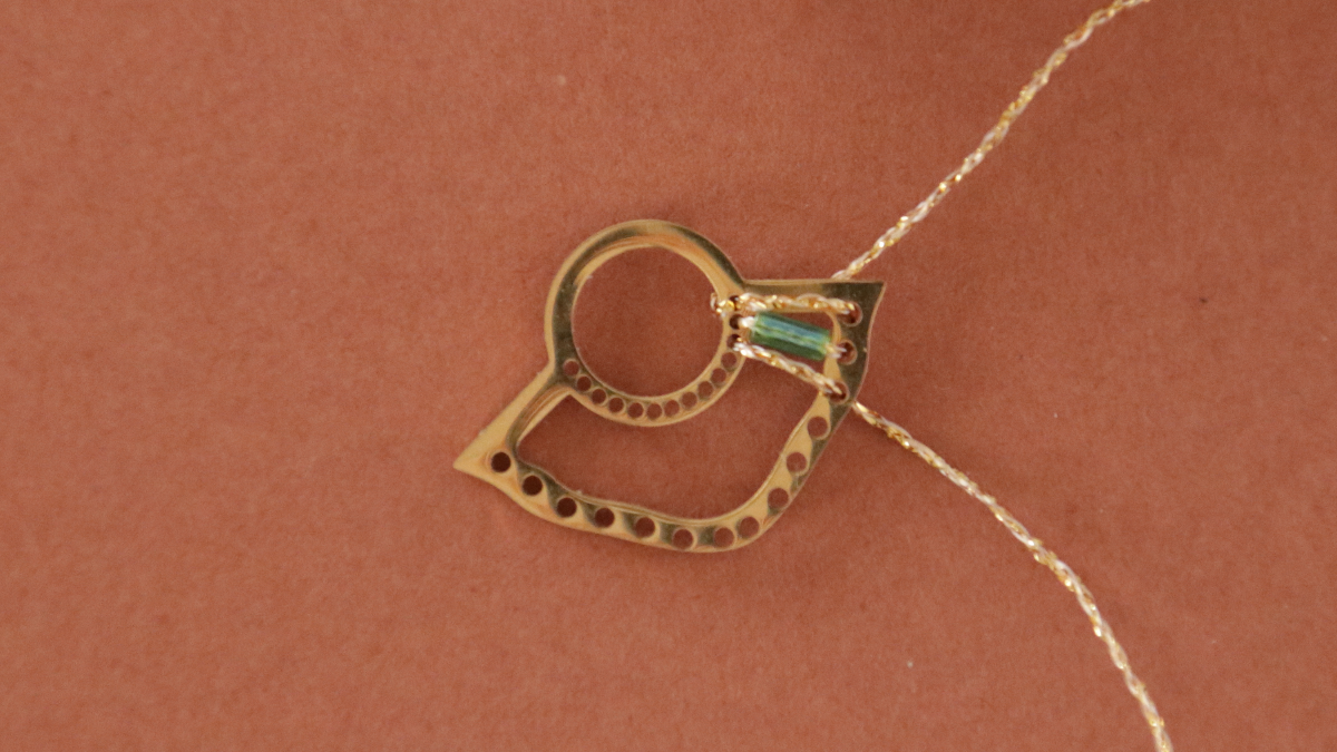 Miyuki Pendientes colgantes de oro con corneta de acero inoxidable : Paso 2