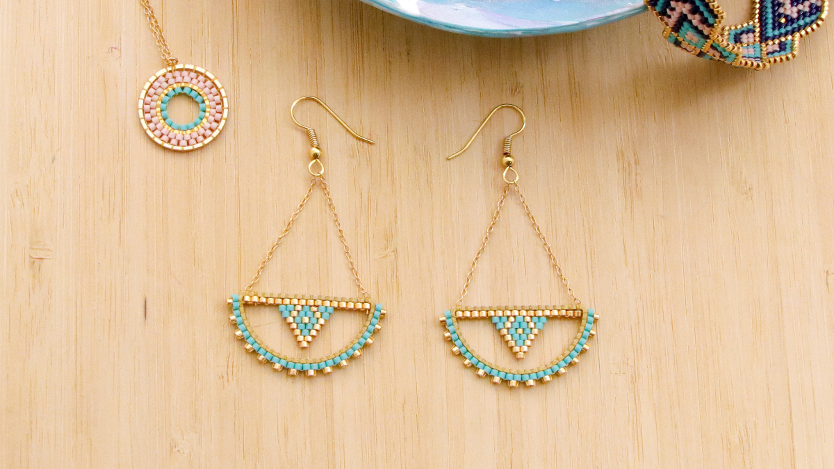 Esquema Pendientes semicirculares Miyuki Brick Stitch