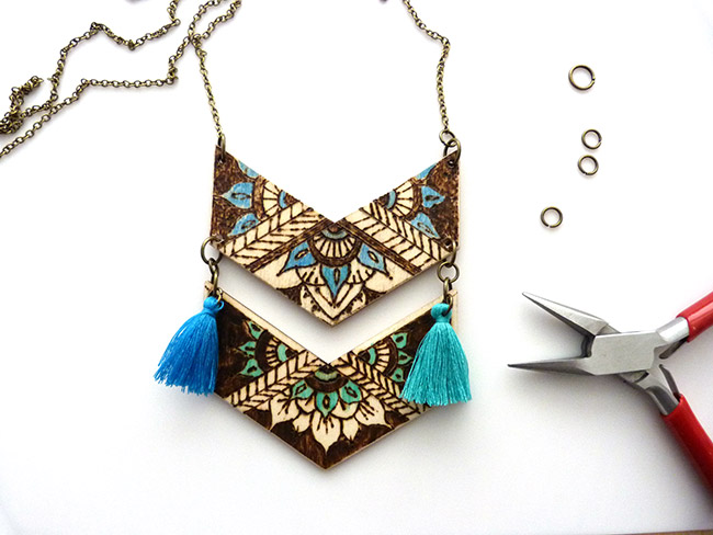 Jumper con pestaña Chevron pyrographed madera : Paso 6