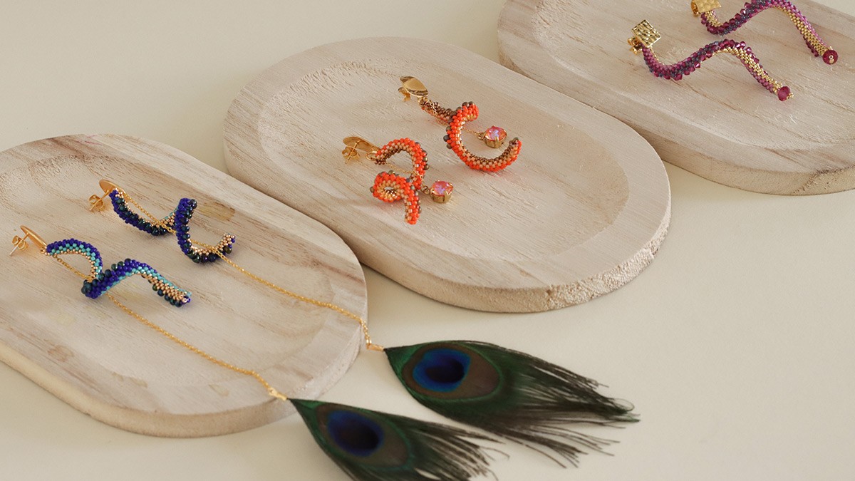 Pendientes colgantes en tejido peyote Cellini efecto espiral plano