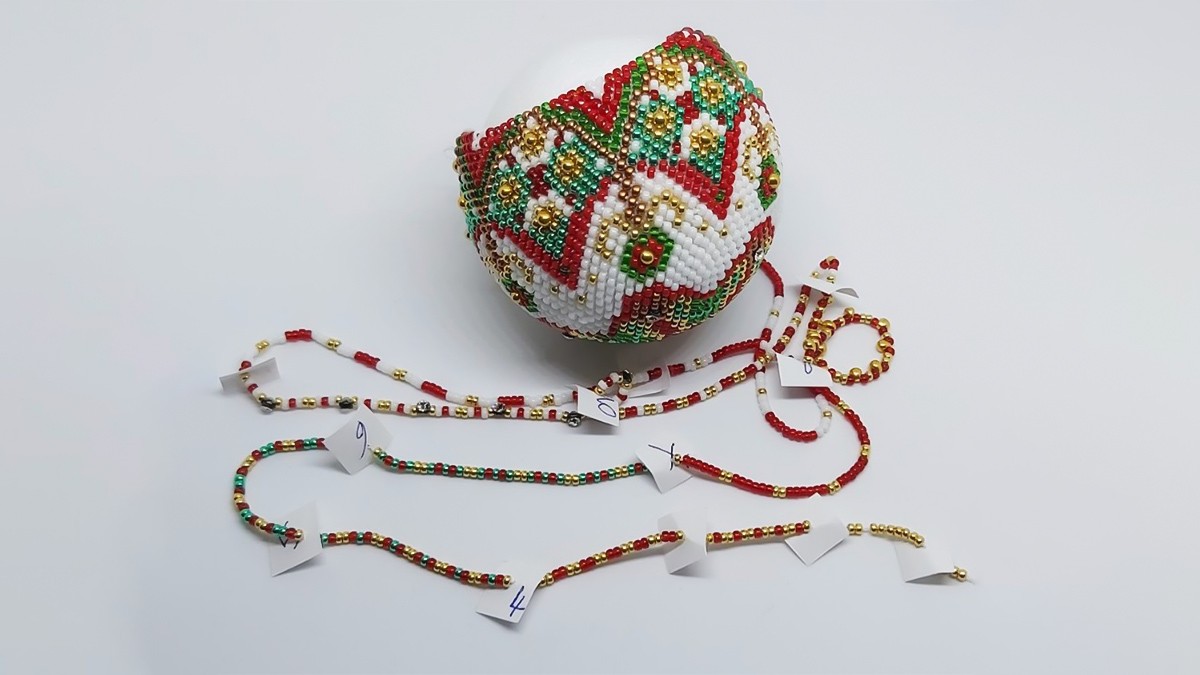 Adorno navideño de ganchillo en forma de espiral : Paso 6