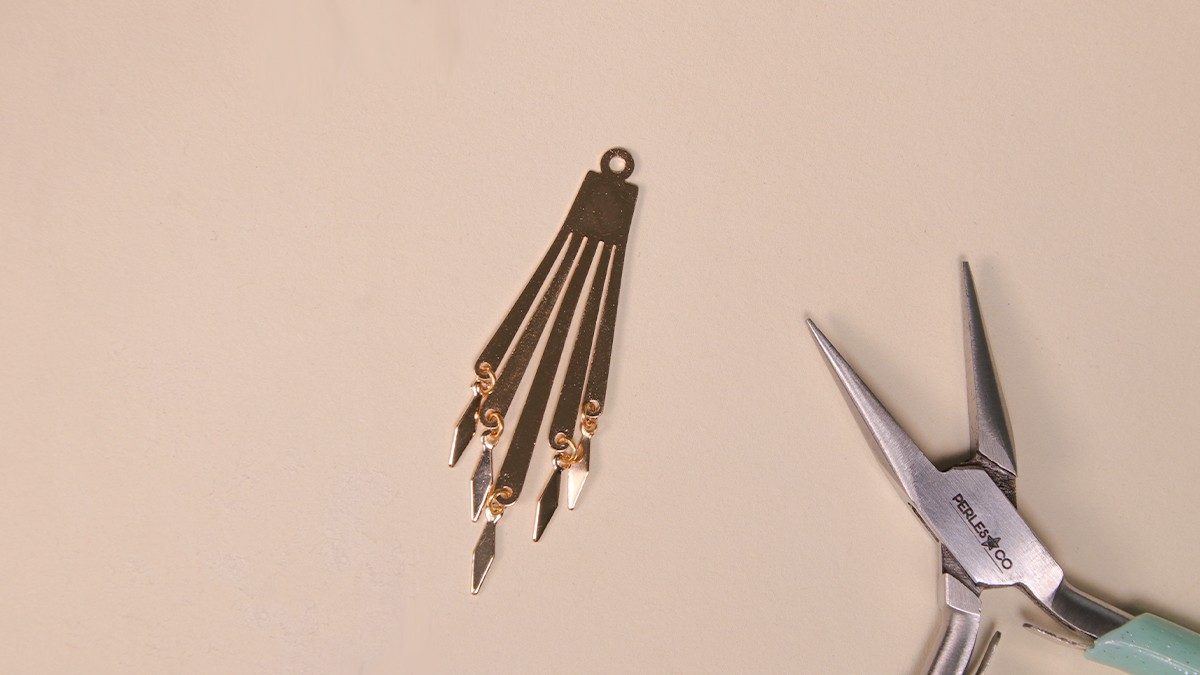 Pendientes de oro con doble colgante : Paso 1