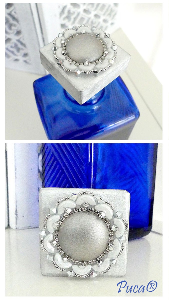 Tapón Armand con soporte de madera a medida de Puca®.