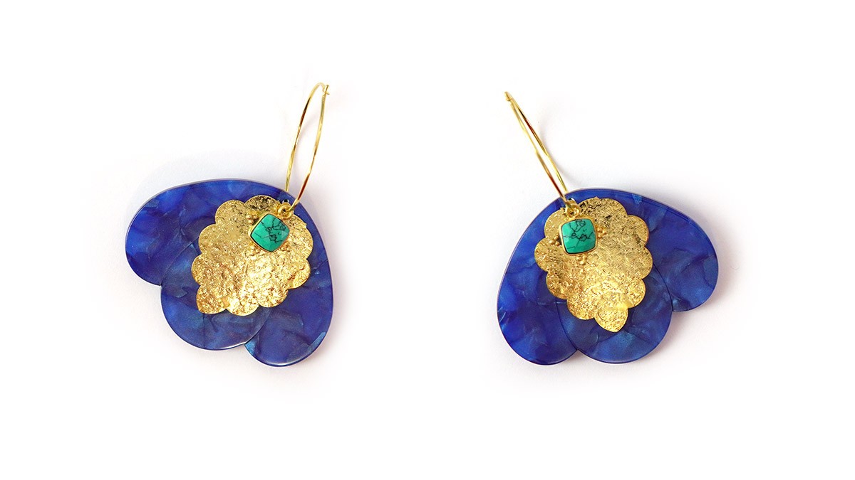 Pendientes 3 pétalos de acetato y hojas de oro : Paso 4