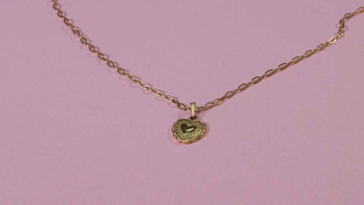 Collar de varias vueltas con cadenas y perlas nacaradas : Paso 8