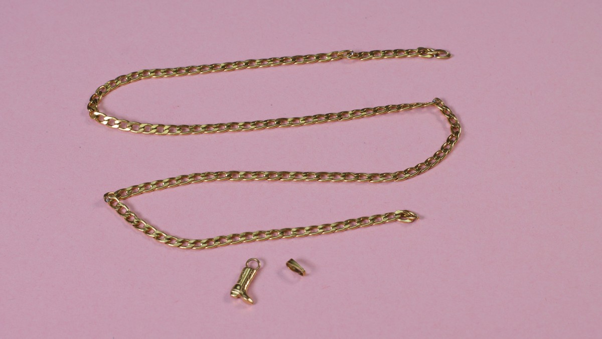 Collar de varias vueltas con cadenas y perlas nacaradas : Paso 9