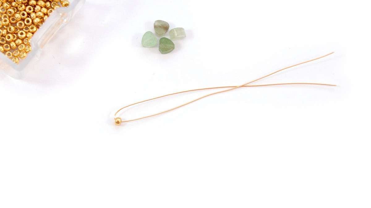 Pulseras de cadena dorada con colgante de trébol : Paso 5