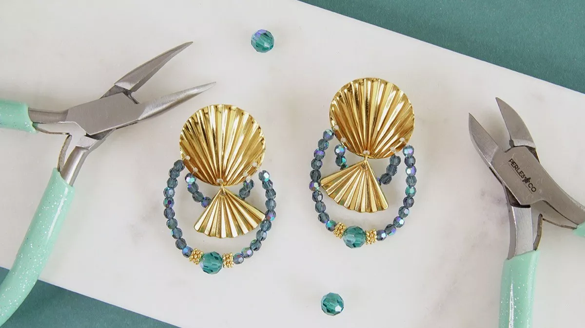 Esquema Pendientes abanico dorados con perlas Preciosa Esquema Pendientes abanico dorados con perlas Preciosa