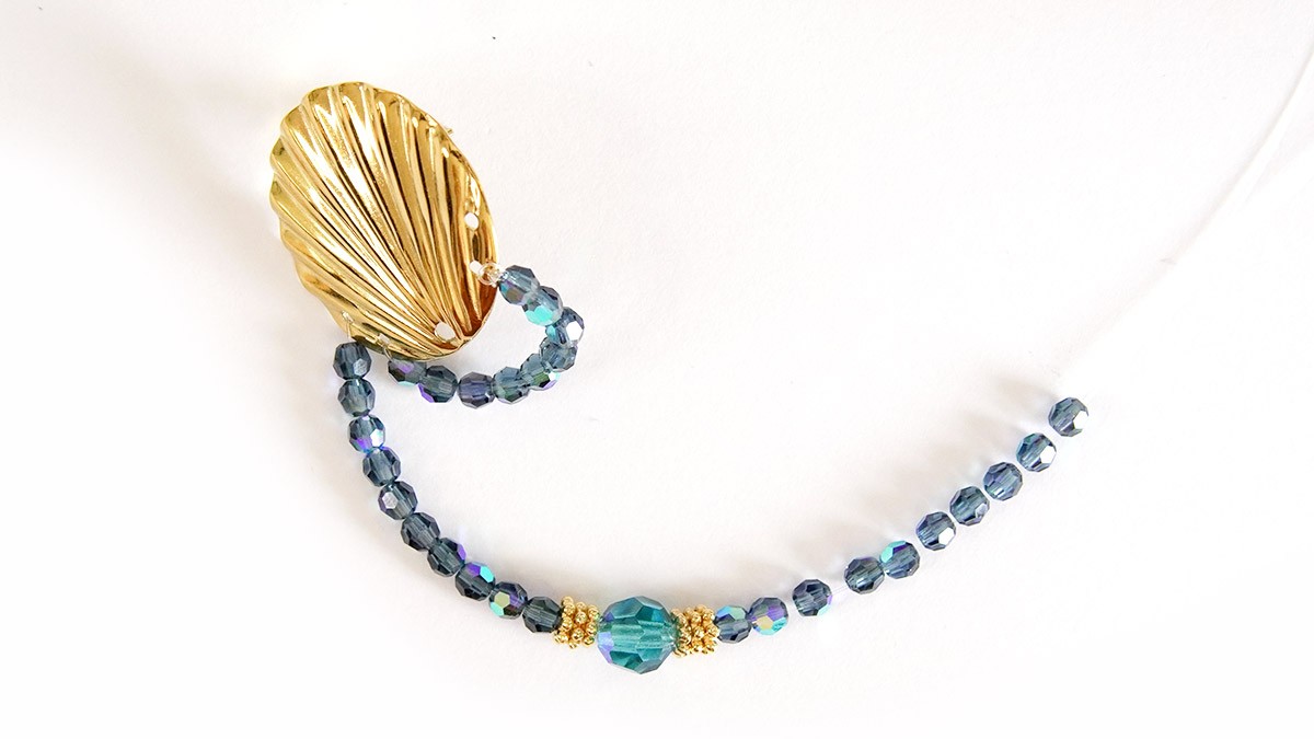 Pendientes abanico dorados con perlas Preciosa : Paso 3 Pendientes abanico dorados con perlas Preciosa : Paso 3