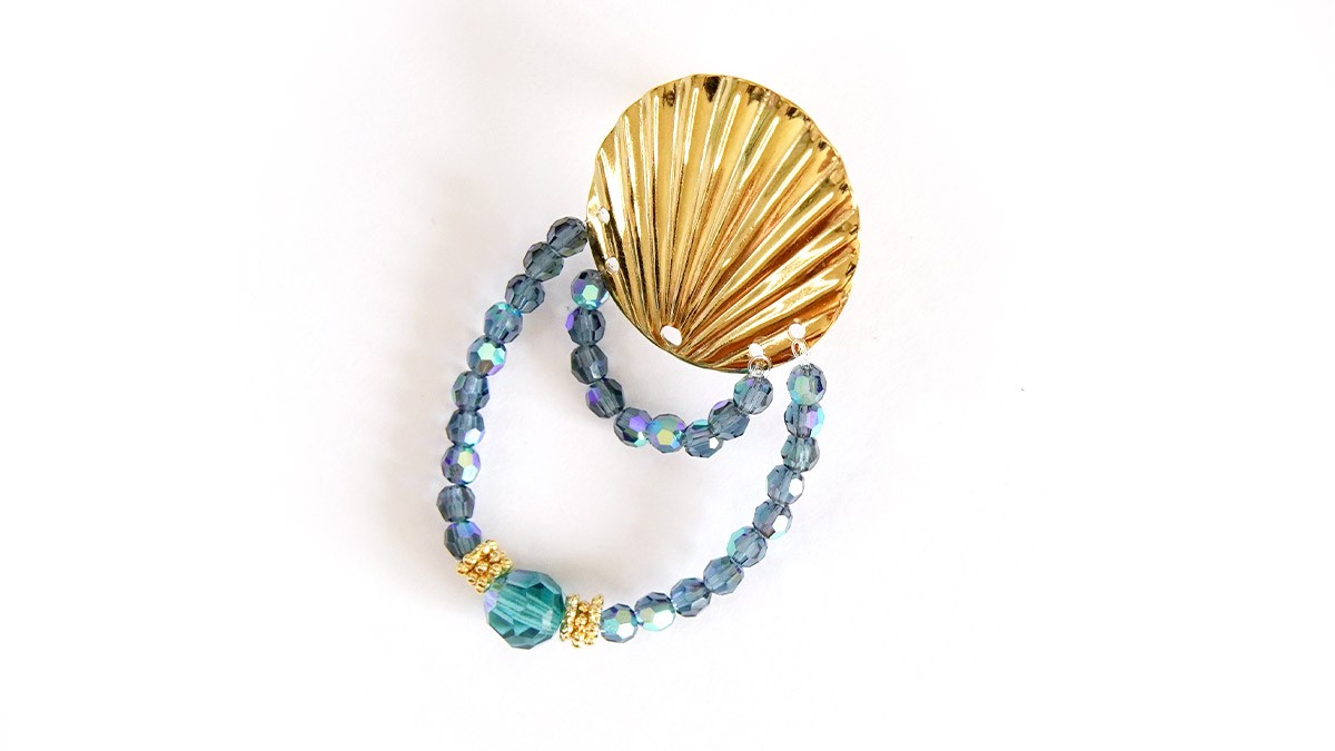 Pendientes abanico dorados con perlas Preciosa : Paso 4 Pendientes abanico dorados con perlas Preciosa : Paso 4