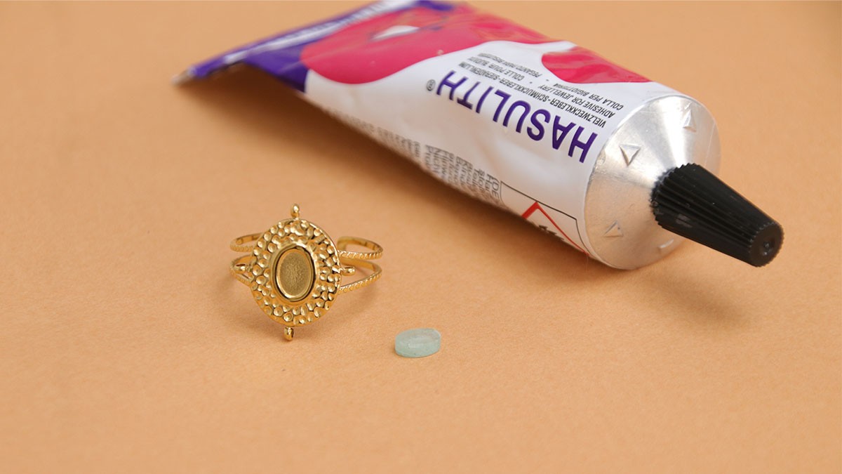 Anillo ovalado con cabujón y piedras naturales : Paso 1 Anillo ovalado con cabujón y piedras naturales : Paso 1