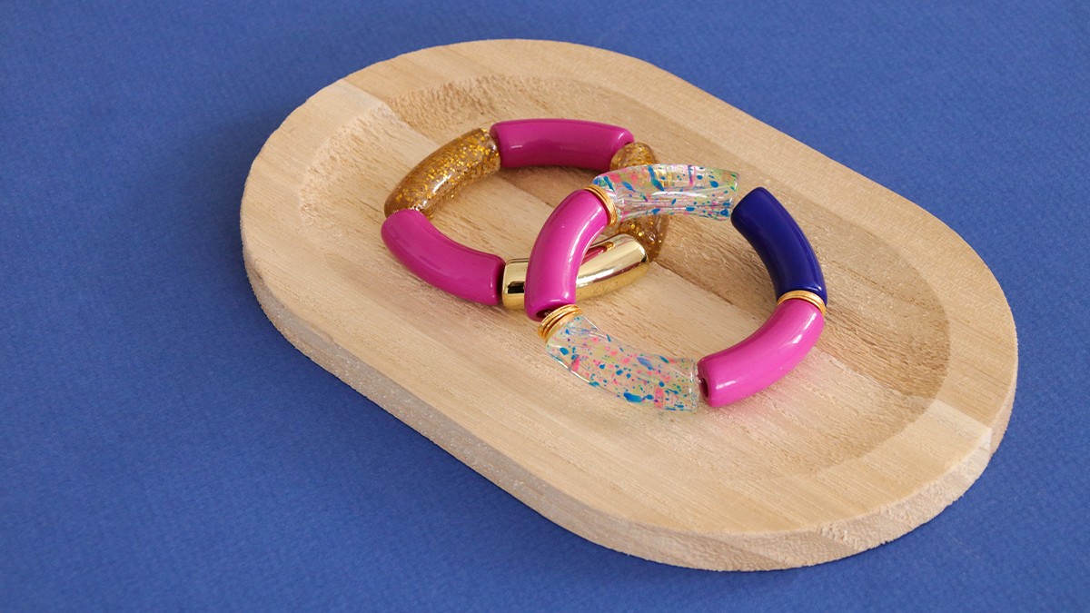 Pulseras de tubos de colores