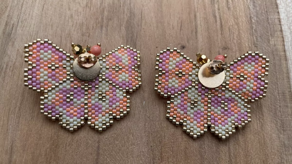 Pendientes flor tejida Brick Stitch : Paso 35