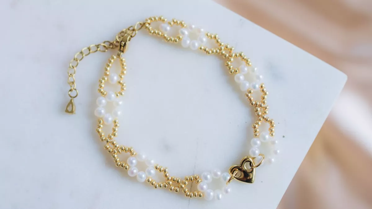 Esquema Pulsera de eslabones de perlas de agua dulce y rocallas Esquema Pulsera de eslabones de perlas de agua dulce y rocallas