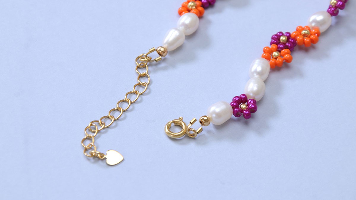 Pulsera flor de perlas de agua dulce y rocallas : Paso 5 Pulsera flor de perlas de agua dulce y rocallas : Paso 5
