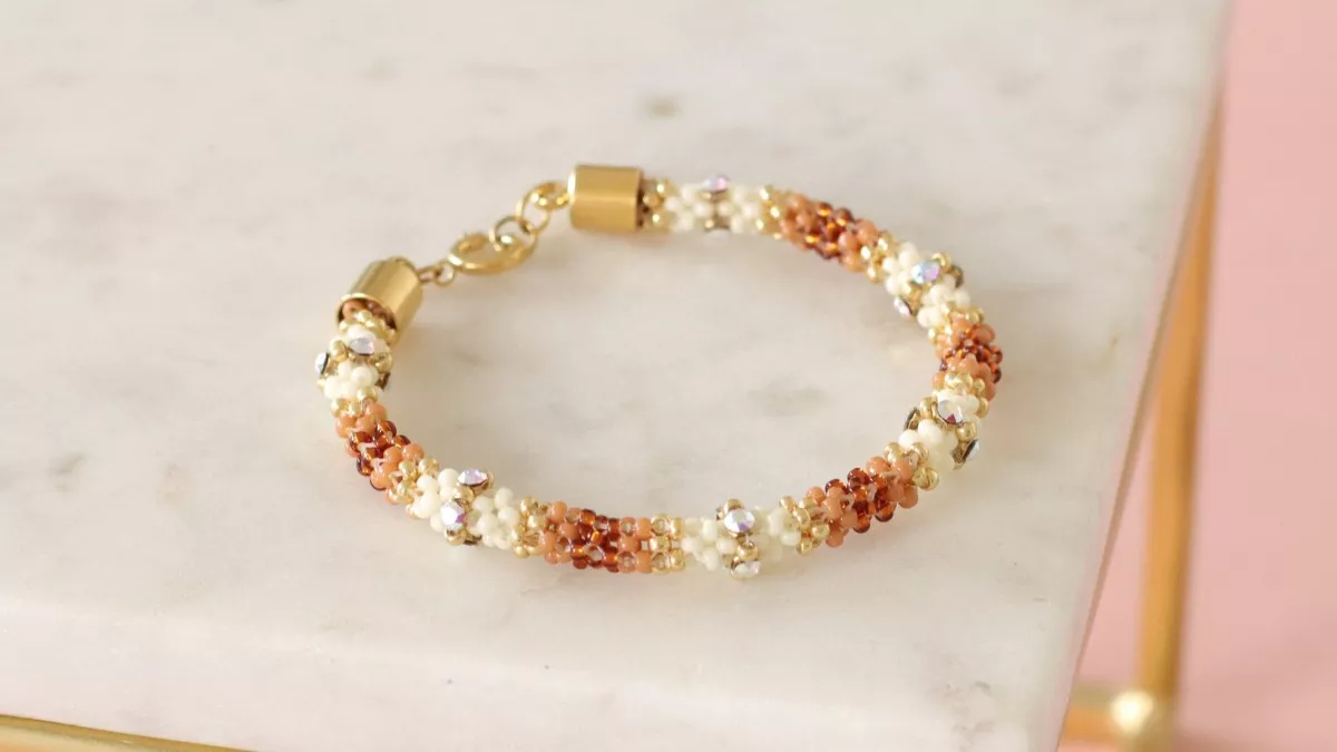 Esquema Pulsera de punto CRAW con Cuentas de Rocalla Esquema Pulsera de punto CRAW con Cuentas de Rocalla