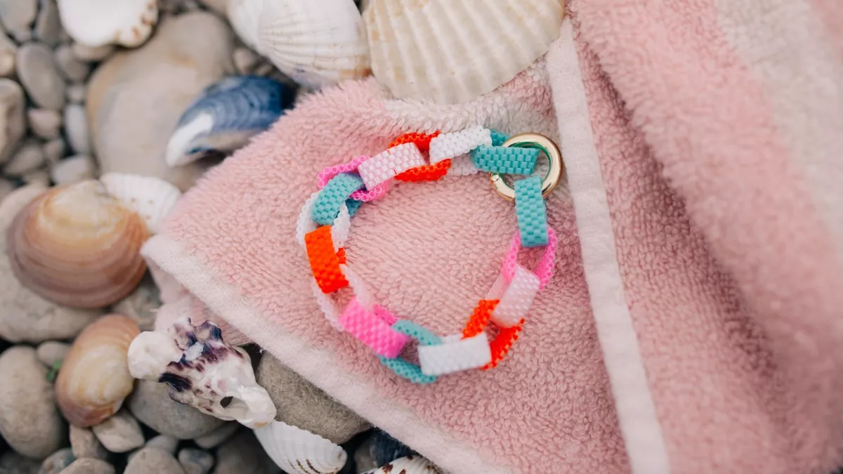 Esquema Pulsera de eslabones de colores con perlas Miyuki Delica 10/0