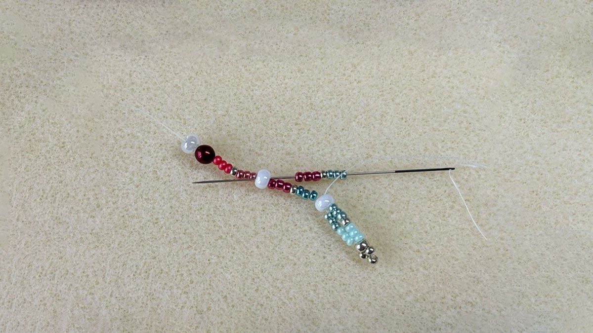 Collar de red con Rocallas 11/0 : Paso 4